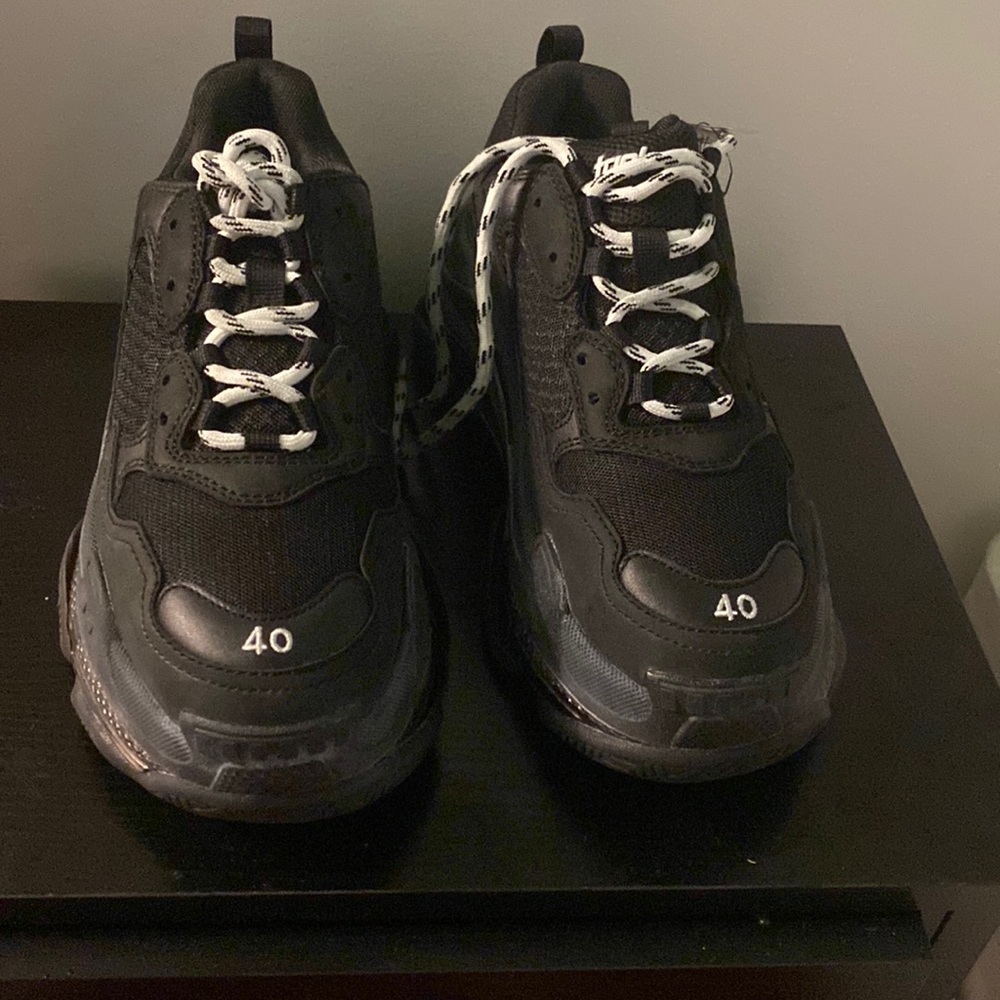Balenciaga triple s